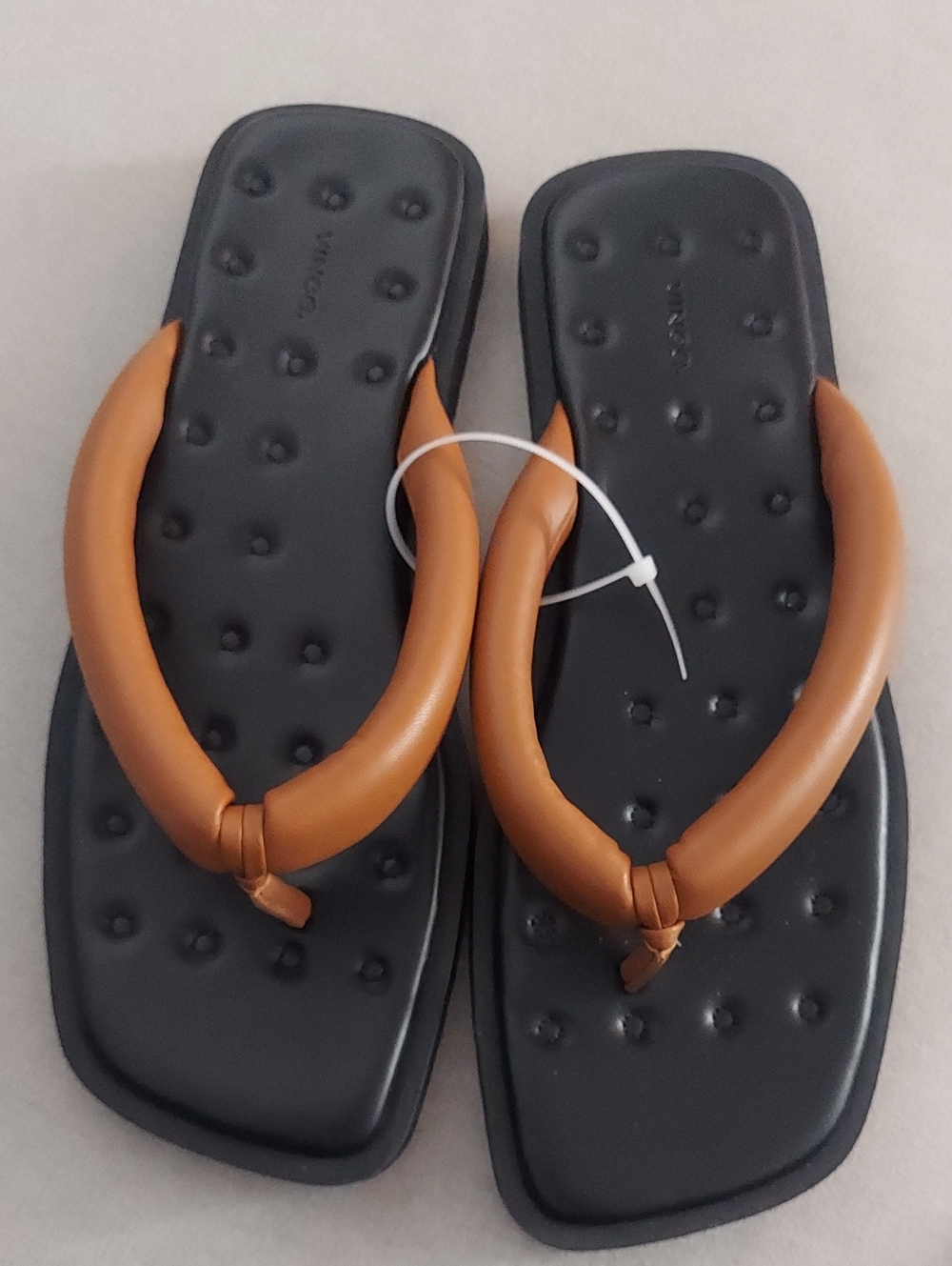 Vince Brown Strap Black Footbed Flip Flop Sandals